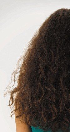 Farewell to frizz! Science finds the solution for keeping your style sleek, even on the rainiest of days | Daily Mail Online Frizzy Straight Hair, Crinkly Hair, Frizzy Hair Solution, Hairstyle References, Curly Frizzy Hair, Fizzy Hair, Island Hair, Ugly Hair, Frizz Hair