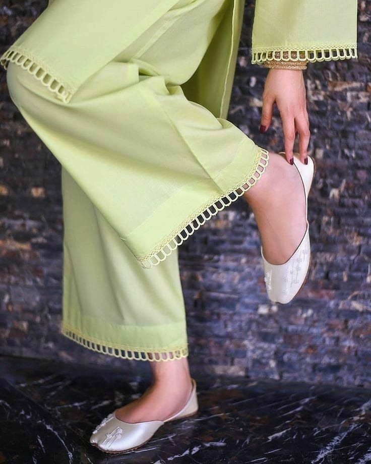 Plazzo Designs, Plazo Designs, Women Trousers Design, Womens Pants Design, Girls Dresses Sewing, Trendy Shirt Designs, Pakistani Fashion Casual, Trouser Design, Dress Design Patterns