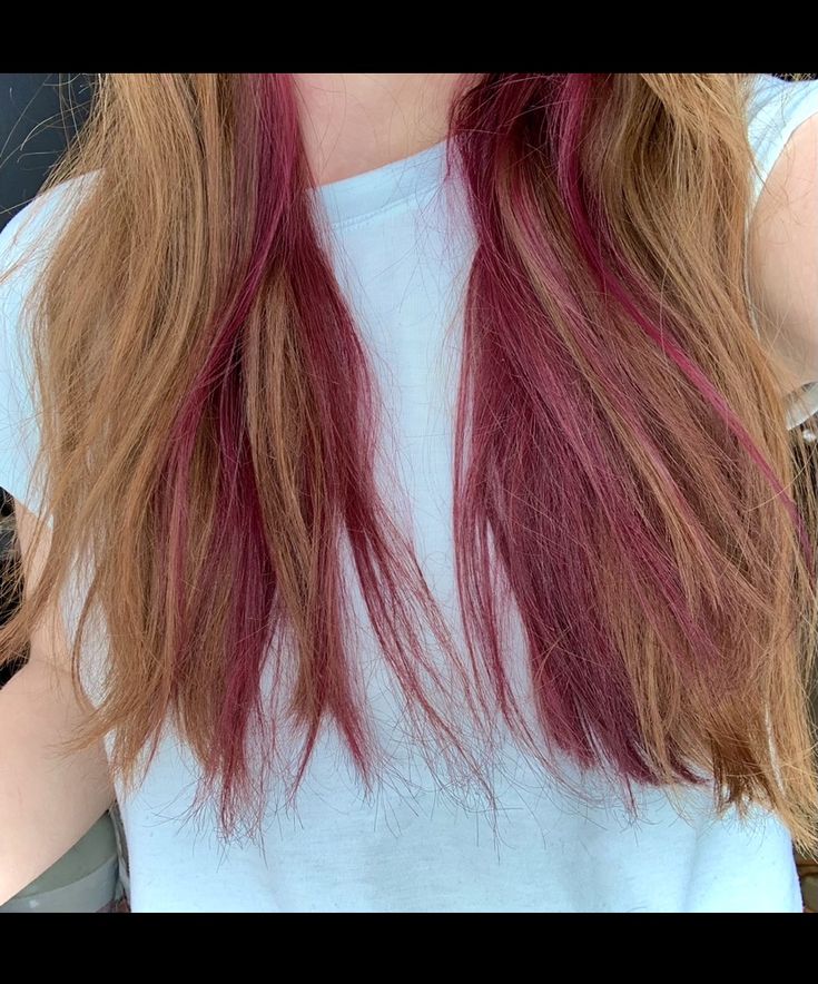 Balayage, Ginger With Pink Underneath, Pink Under Dye Hair Blonde, Underlayer Hair Color Pink, Pink Under Layer Hair, Ginger Hair With Pink Underneath, Strawberry Blonde Hair With Pink Streaks, Pink Strip In Hair, Light Brown Hair With Pink Underneath