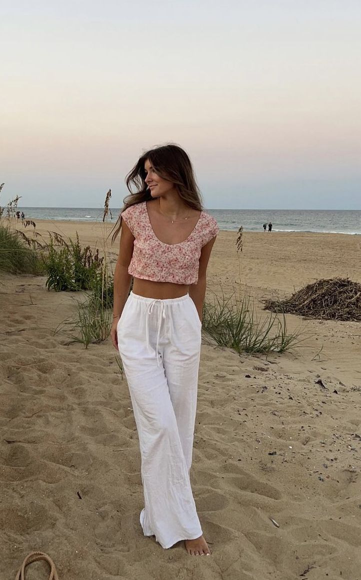 follow me for more Spain Outfit, Florida Outfits, Hawaii Outfits, European Summer Outfits, Skandinavian Fashion, Europe Outfits, Outfit Inspo Summer, Paris Mode, Italy Outfits