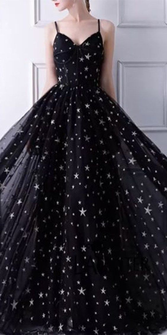 Prom Dress With Stars, Dress With Stars, Pretty Gowns, Black Spaghetti, Fantasy Dresses, Black Prom Dress, Chic Shop, A Line Prom Dresses, Fairytale Dress