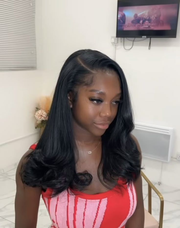 Sew In Hairstyles For Homecoming, Hairstyles For Hoco Black Hair, Real Hair Flat Iron, Silk Press Natural Hair Flipped Ends, Wig Bumped Ends, Classy Elegant Everyday Outfits, Flip Up Hairstyles Medium Black Women, 16 Inch Wig Styles, Closure Weave Hairstyles