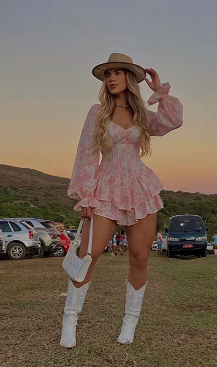 Cowboy Pink Outfit, Cowboy Dress Outfit, Short Dresses With Cowboy Boots, Soft Romantic Aesthetic Outfits, Coquette Cowgirl Aesthetic, Besame Mucho Festival Outfit, Pink Country Outfit, Elegant Cowgirl Outfit, Cowgirl Outfits Pink