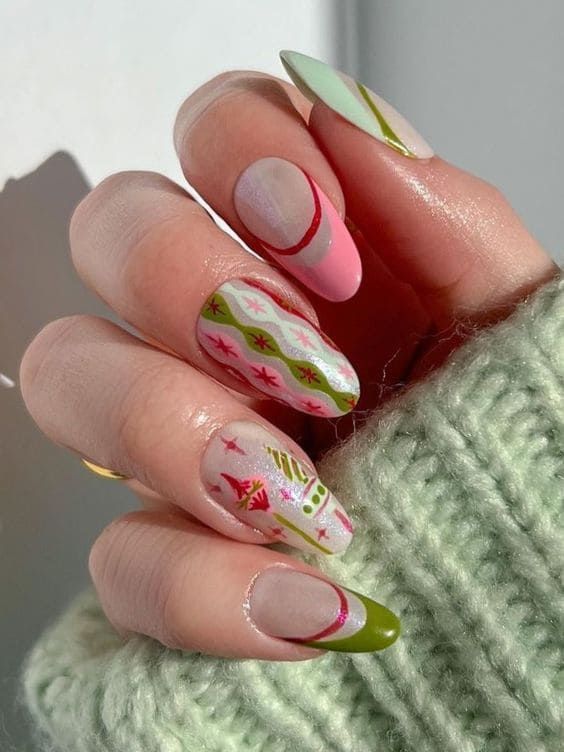 Christmas actyhlwic nails: ornaments Colorful Holiday Nails, Untraditional Christmas Nails, Funky Christmas Nails Acrylic, Groovy Christmas Nails, Abstract Christmas Nails, Christmas Acrylic Nail Ideas, Tropical Christmas Nails, Bright Holiday Nails, Retro Christmas Nails