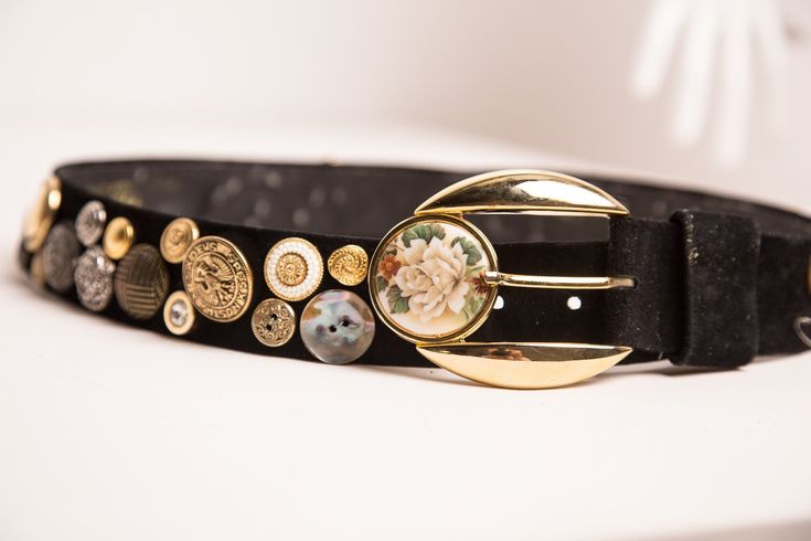 The most amazing, one of a kind button embellished leather belt with decorative buckle by Suzy Roher Accessories. This gorgeous piece is completely covered with many, many super unique buttons! The buckle of this belt features a large rose medallion.   By far, the coolest belt I've ever seen! Size Large; Fits up to a 32 inch waist. FREE SHIPPING TO USA AND CANADACanadians shop DUTY FREE Cloth Tote Bag, Unique Buttons, Purple Belt, Crafter Gift, Rose Medallion, Statement Belt, Embellished Belt, Unique Handbags, Tote Outfit