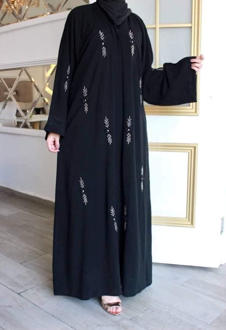 Printed Burqa Design, College Abaya, Pardha Model, Easy Fancy Dress, Islamic Clothing Women, God Is In The Details, Burqa Designs, Black Abaya Designs, Abaya Designs Latest