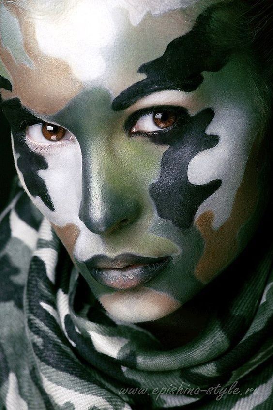 Military Makeup, Camouflage Face Paint, Camo Makeup, Camouflage Makeup, Camo Style, Art Tumblr, Young Women Fashion, Military Girl, Art Halloween