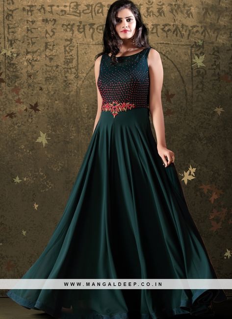 Mehandi Function Dresses, Green Long Gown, Partywear Gowns, Teal Floor, Mehandi Function, Long Gown Indian, Gown Party Wear, Simple Gowns, Long Gown Dress