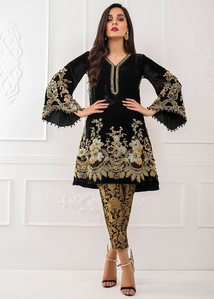 Black Sangria, Velvet Kurta, Pakistani Party Wear Dresses, Embroidery Pants, Pakistani Formal Dresses, Velvet Dress Designs, Pakistani Party Wear, Black Embroidered Dress, Anarkali Kurti