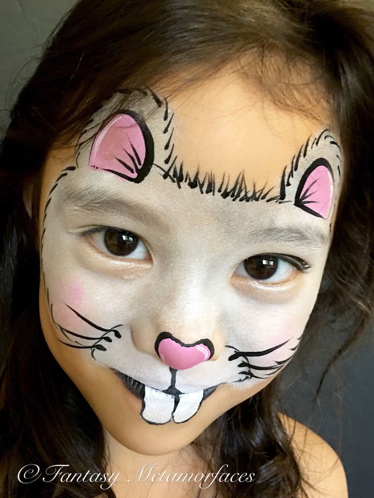 Mouse face painting Rat Face Paint, Mouse Face Paint, Rat Face, Mouse Make Up, Lion Face Paint, Animal Face Paintings, Obličejové Masky, Paint Face, Animal Makeup