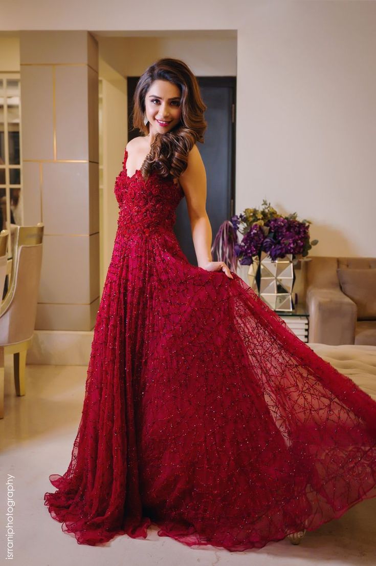 Indowestern Gowns, Bohemian Style Gown, Reception Gowns, Types Of Gowns, Indian Wedding Gowns, Celebrity Stylist, Reception Gown, Bridal Skirts, Indian Gowns