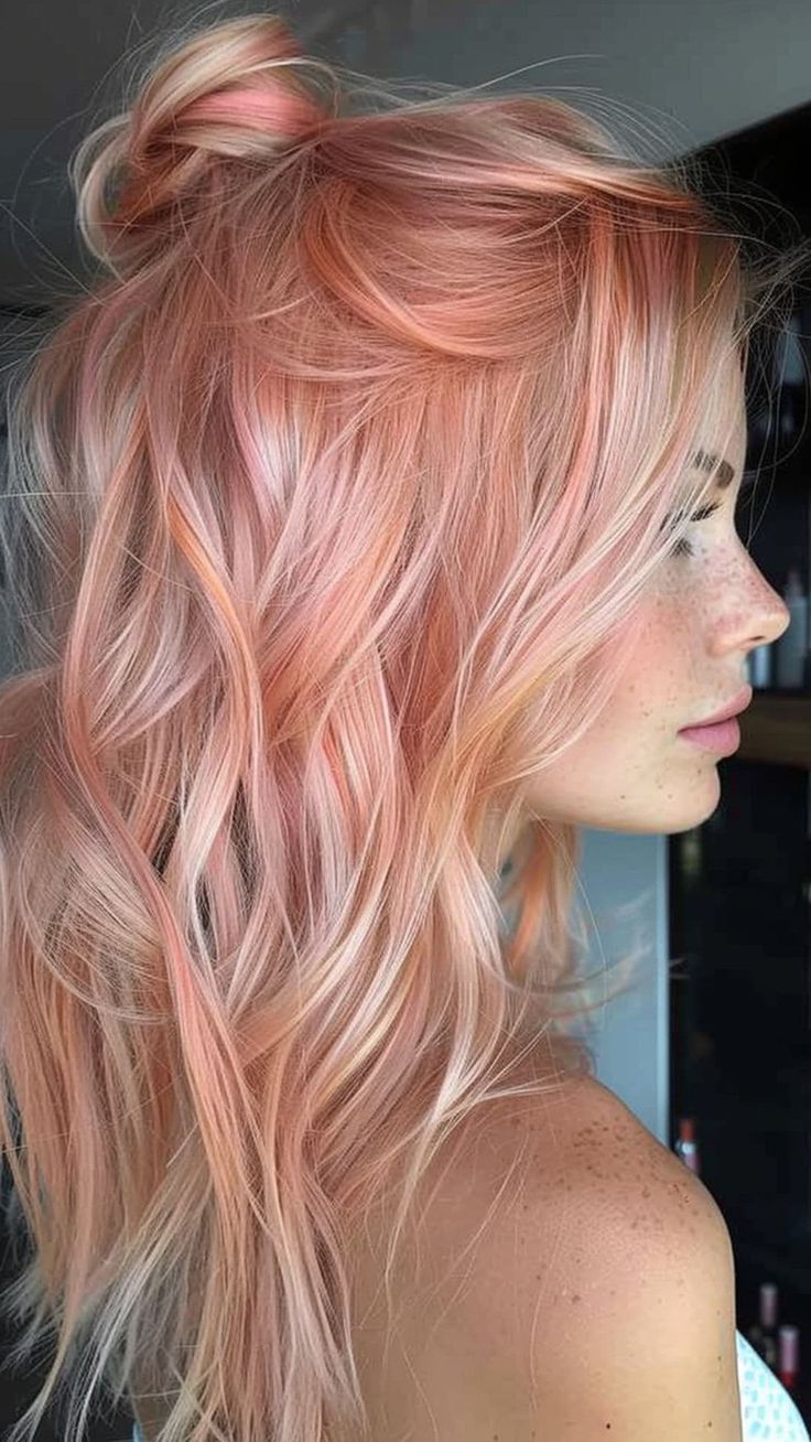 Rose And Blonde Hair, Platinum Blonde Hair With Rose Gold Highlights, Strawberry Milk Hair Color, Blonde Hair Rose Gold Highlights, Colorful Blonde Hair, Bronde Balayage With Pink, Strawberry Blonde Hair With Pink, Colorful Balayage Hair, Fairy Hair Color Ideas