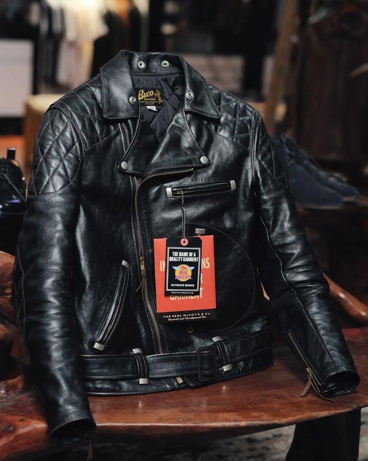 Leather jacket • Instagram Biker Wear Mens, Buco Leather Jacket, Biker Fashion Men, Biker Style Men, Rider Jacket, Black Biker Jacket, Leather Jacket Men Style, Mens Leather Clothing, Biker Outfit