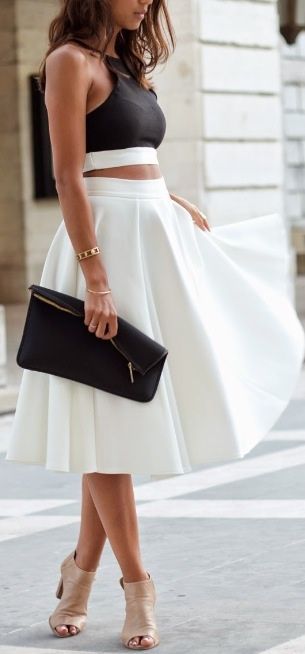 Two-piece outfit. White Mid Dress, Fabulous Outfits, White Skirt, Look Chic, Street Styles, Black Top, Look Fashion, Passion For Fashion, Spring Summer Fashion