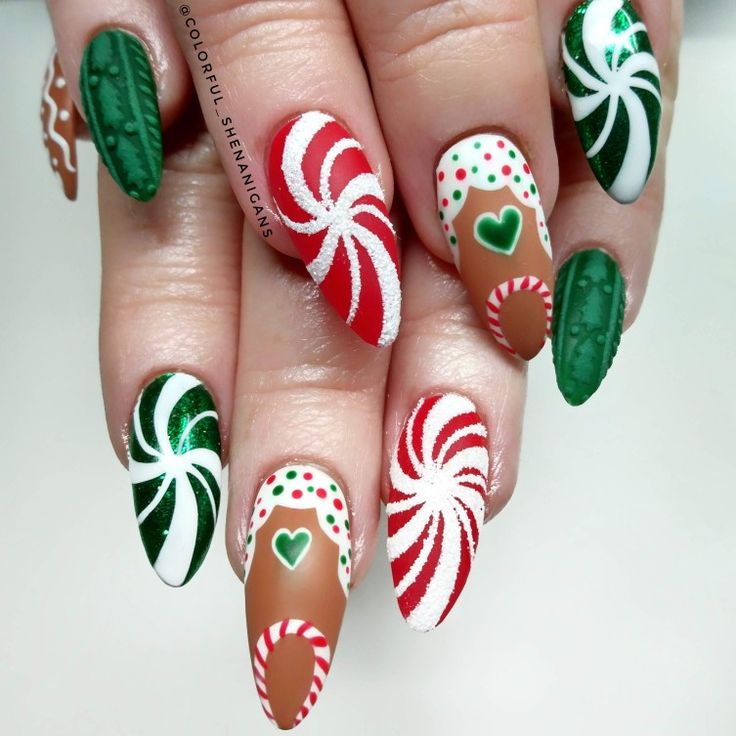 Gingerbread Nails Acrylic, Gingerbread Cookie Nails, Gingerbread Nail Designs, Gingerbread House Nails, Crazy Christmas Nails, Funky Christmas Nails, Gingerbread Nail Art, Ugly Christmas Sweater Nails, Candy Gingerbread House