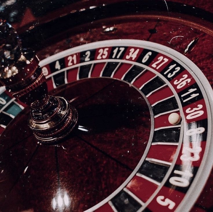 Red Poker Aesthetic, Red Gambling Aesthetic, Casino Mood Board, Dark Casino Aesthetic, Purple Casino Aesthetic, Casinocore Aesthetic, Red Casino Aesthetic, Gambling Aesthetic Vintage, Vintage Casino Aesthetic