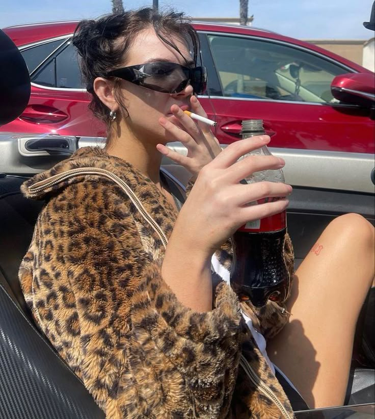 Arabella Core, Messy Girl Aesthetic, Cheetah Print Coat, Rockstar Gf Aesthetic, Rockstars Gf, Gf Aesthetic, Most Paused Movie Scenes, Chica Cool, Rockstar Aesthetic