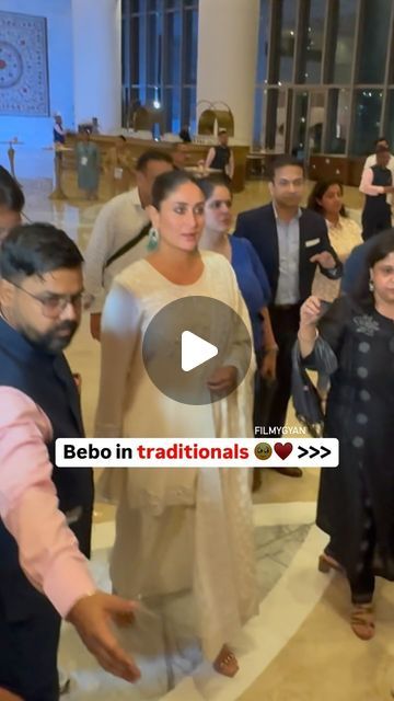 F I L M Y G Y A N on Instagram: "Haaye😍 Bebo is looking so sundar in this suit look 🙈💕" Latest Suit Designs Indian, Indian Celebrity, August 9, Indian Designer, Indian Designer Wear, Indian Design, Designer Wear, Indian Wear, On Instagram