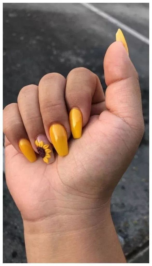 Checkered Nails, Yellow Nail, Sunflower Nails, Nails Yellow, Nagellack Trends, Stiletto Nail Art, Fall Nail Trends, Fall Nail Art Designs, Colorful Nails