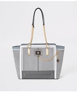 River Island Handbags, River Island Boots, Gray Nike Shoes, Types Of Purses, Hand Bags For Women, Street Style Bags, Fall Handbags, Popular Handbags, Fabric Purses