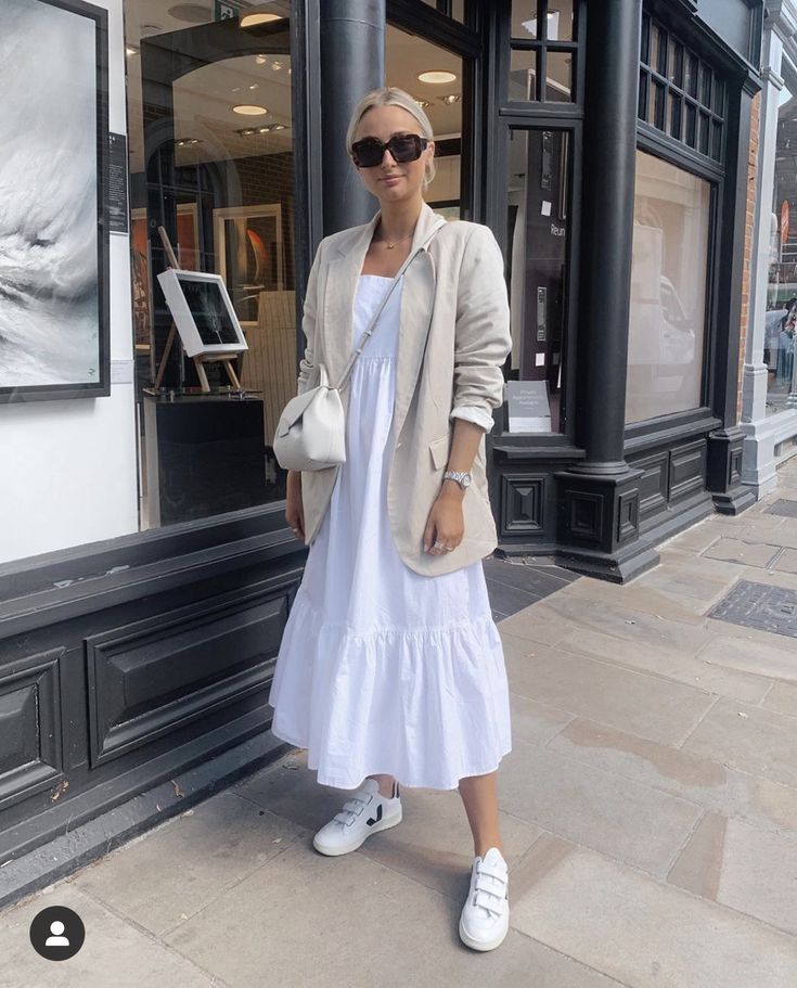 Summer Dress And Blazer Outfit, Long Dress Sneakers, Long Dress And Sneakers Outfit, Long Dress With Blazer Outfit, Dress With Blazer Outfit, Spring Brunch Outfit, Outfit Brunch, Dress And Sneakers Outfit, Olivia Rose