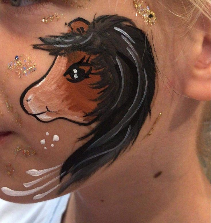 Schmink #paard #pony #mylittlepony. Horse Face Paint Easy, Western Face Painting Ideas, Western Face Paint, Pony Face Paint, Horse Face Painting, Horse Face Paint, Face Painting Images, Barn Crafts, Girl Face Painting