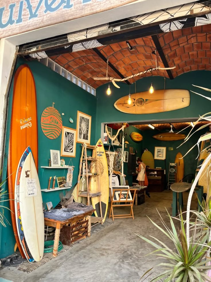 Surfer Shack Aesthetic, Surf Store Aesthetic, 70s Surf Shack, Surf Shop Exterior, Surfing Aesthetic Room, Surf House Aesthetic, Surf Shop Interior Design, Surf Shack Aesthetic, Surf Aesthetic Bedroom