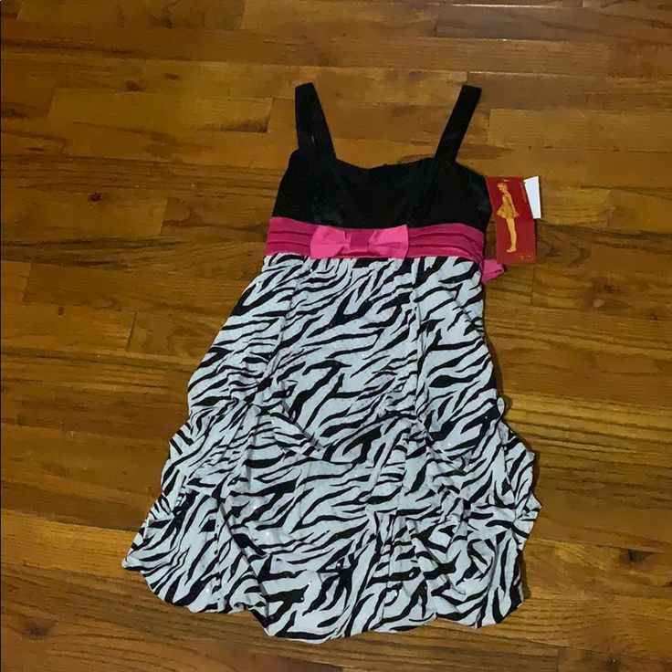 Black Bodice With Zebra Print Skirt. Has A Pink Ribbon That Ties Into A Bow In The Back. Black Sleeveless School Dress, Black And White Formal Dress, Black White Dress Formal, Sweet 13, Black And White Formal, Girls Black And White, Thrift Board, Scene Dress, Pink Zebra Print