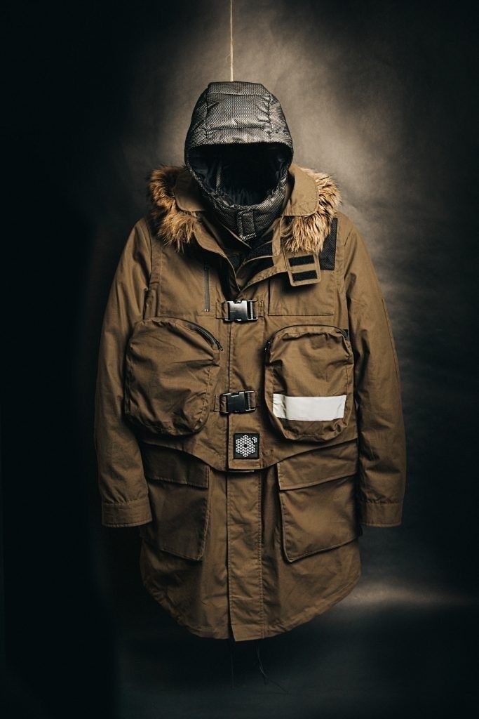 Dress Armor, Parker Jacket, Waterproof Clothing, Magazine Website, Tom Ford Men, Fashion Creative, Hugo Boss Man, Snowboard Jacket, Menswear Fashion