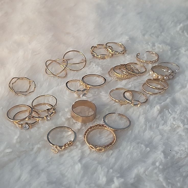 All Styles Of Fashion Rings. About 15-20 Nwot Christmas Gifts Jewelry, Gold Rings Multiple, Pack Of Rings, Christmas List Jewelry, Cute Rings For Teens, Evry Jewels Rings, Cute Rings Gold, Cute Gold Rings, Every Jewels