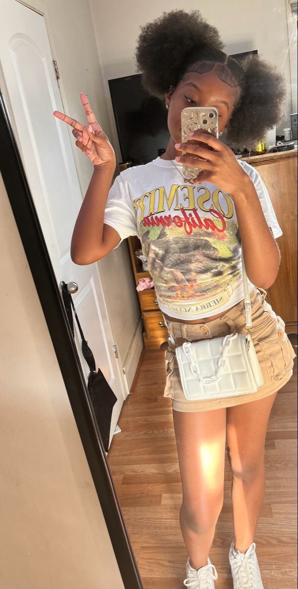 cargo skirt & graphic tee Shein Cargo Skirt Outfit, Cargo Skirt And Graphic Tee, Cargo Skirt With Oversized Shirt, Cute Cargo Skirt Outfit, Outfit Ideas Cargo Skirt, Skirt And Graphic Tee Outfit Black Women, Oversized Tee And Skirt, Skirt And Graphic Tee Outfit, Cargo Skirt Outfit Black Women