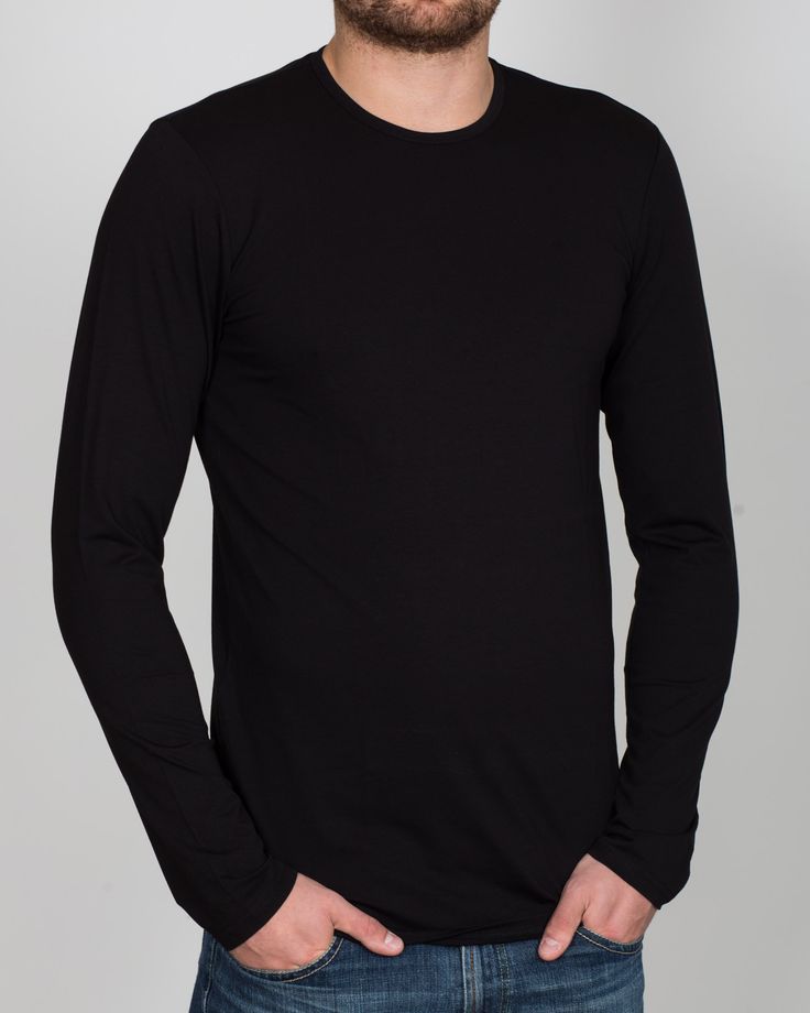 Girav London Extra Long Sleeve T-Shirt (black) | #TallMensClothing | #ExtraLongSuits | #TallMensJeans | #ExtraLongChinos #ExtraLongShirts | #LargeSizeShoes #BigShoes #BigFeet #TallMensJackets #TallMensJumpers #sweaters #winterclothing Tall Men Clothing, Tall Men, Shoes Too Big, Button Sweater, Extra Long Sleeves, Crew Neck Jumper, Mens Accessories Fashion, Tall Guys, Mens Jumpers