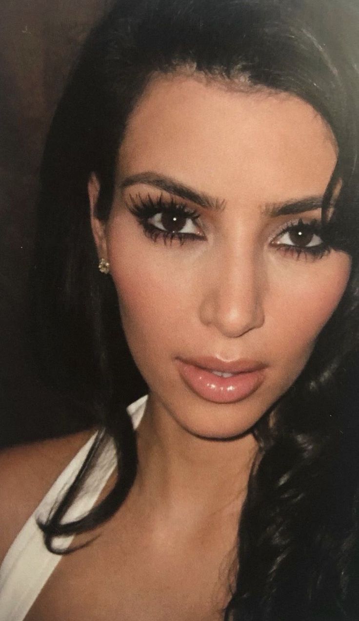 Kim Kardashian 2000's, Kim K Makeup, Young Kim Kardashian, Kim Kardashian Makeup, Kim Kardashian Hair, Kim K, Kardashian Jenner, Pretty Makeup, 2000s Fashion