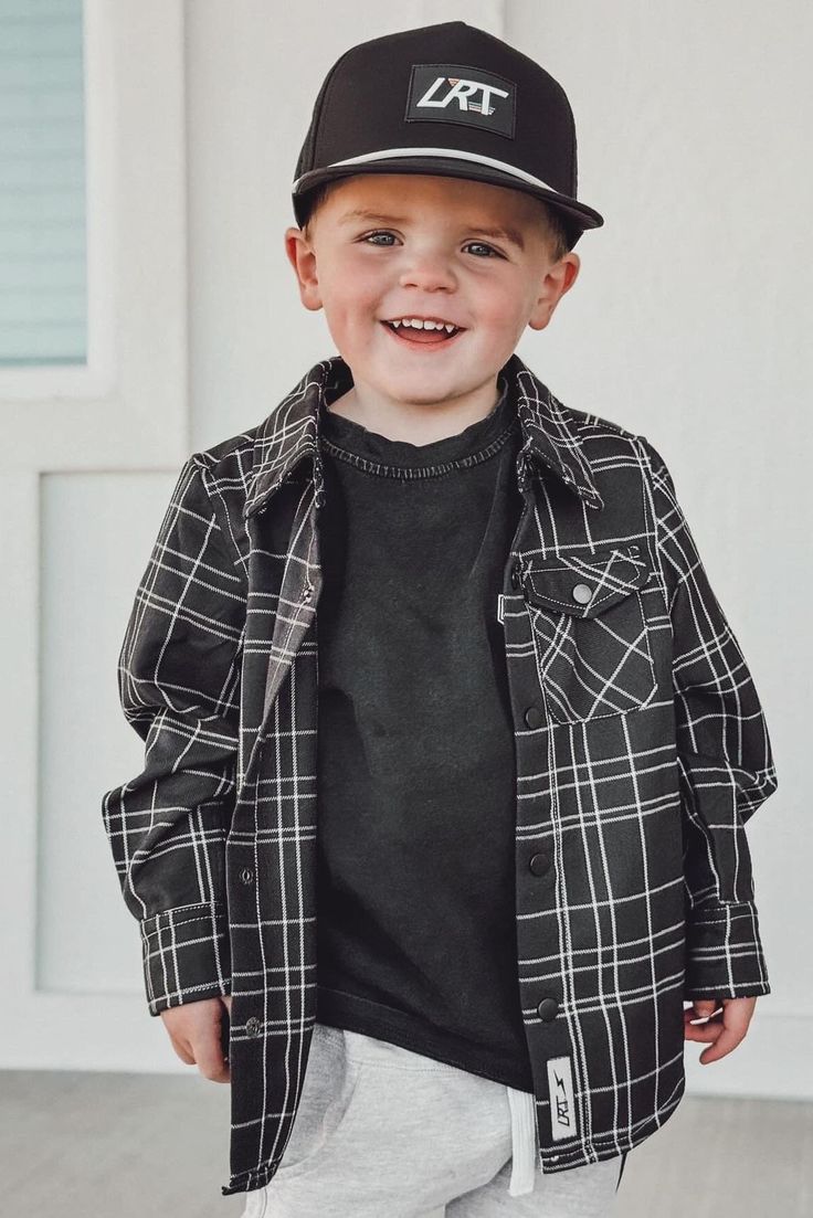 Toddler Boys Style Inspiration - Little Rad Things Kids Flannel, Boys Style, Boy Outerwear, Toddler Fall, Toddler Boy Fashion, Fall Fit, Active Kids, Girls Outerwear, Boys Pajamas