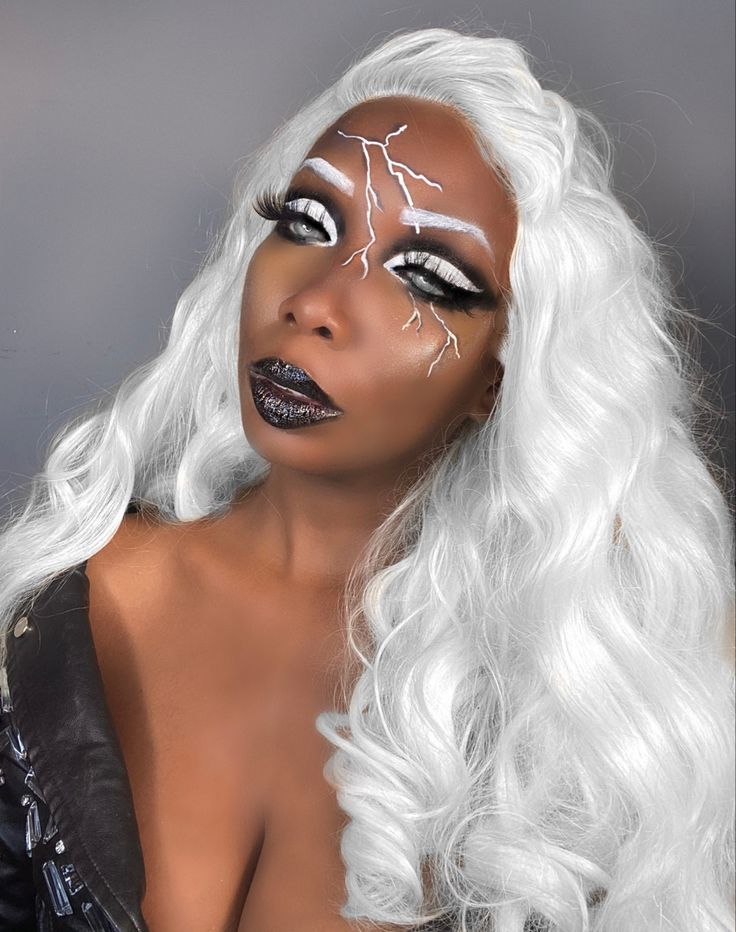 Storm cosplay Plus Size Storm Xmen Costume, Storm Makeup Halloween, Xmen Storm Makeup, Storm X Men Makeup, Storm Makeup Xmen, Storm Costume Black Women, Storm Xmen Costume, Storm Halloween Costume, Storm Makeup