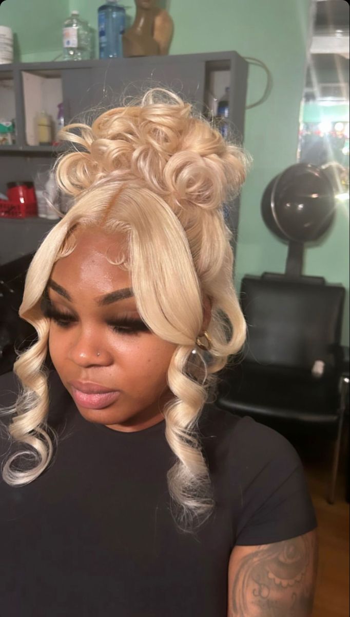 Lace Front Wig Ponytail Black Women, Blonde Hairstyles Updo, Up Wig Hairstyles, Up Do Lace Front Wigs, Blonde Wig Hairstyles For Prom, Up Do Frontal Hairstyles Blonde, Updo Styles For Black Women Wigs, Updo Hairstyles Lace Wig, Updo Hairstyles Blonde