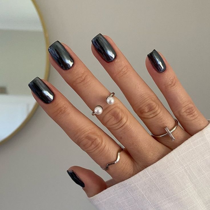 Iridescent Nails Dark, Black Chrome Dip Powder Nails, Black Nails Inspo Square, Black Silver Chrome Nails, Black Chrome Nails Short, Black Nails With Pink Chrome, Glazed Black Nails, Black Chrome Nails Square, Black Crome Nails Square