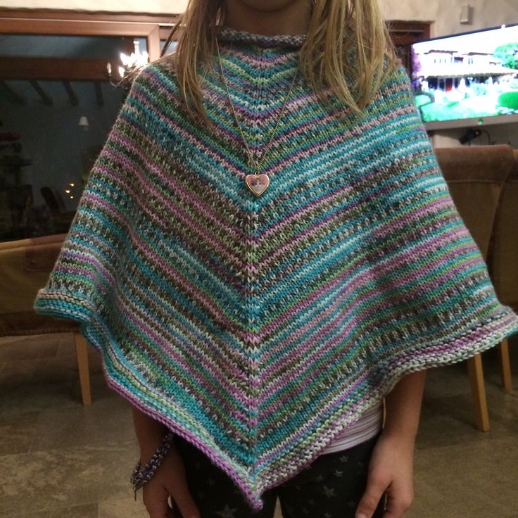 Ravelry: Basic Childrens Poncho pattern by Shaina Bilow Girls Poncho Crochet Pattern, Knitted Ponchos, Easy Poncho Knitting Pattern, Crochet Poncho Pattern, Poncho Knitting, Baby Jackets Pattern, Poncho Patterns, Knitted Stuff, Girls Poncho