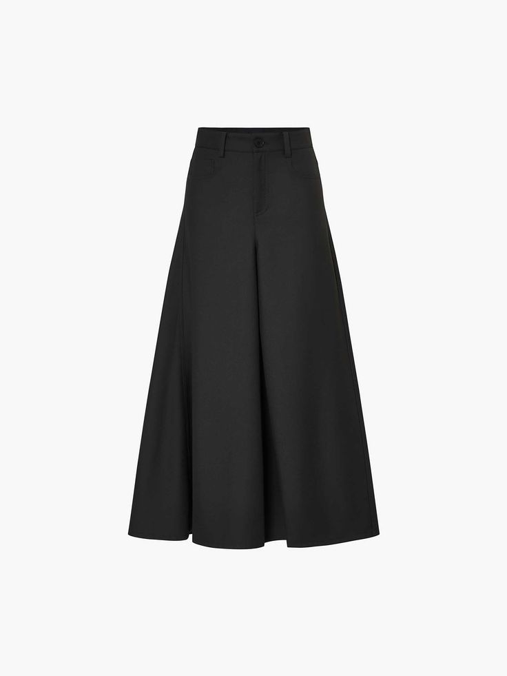 MO&Co. Women's Wool Blend Maxi Skirt A transitional wardrobe staple, this knitted midi skirt is crafted from a wool blend, lending the knit a subtle sheen. It features a high waist and inner inverted pleats at the front that create a graceful, flowing hem. Perfectly paired with our matching top for a chic and coordinated look. Please note, the waist belt is not included. Features : - High waist A-line maxi silhouette- Side pockets, front inner pleats- Button and zip closure Code: MBD1SKT034The b