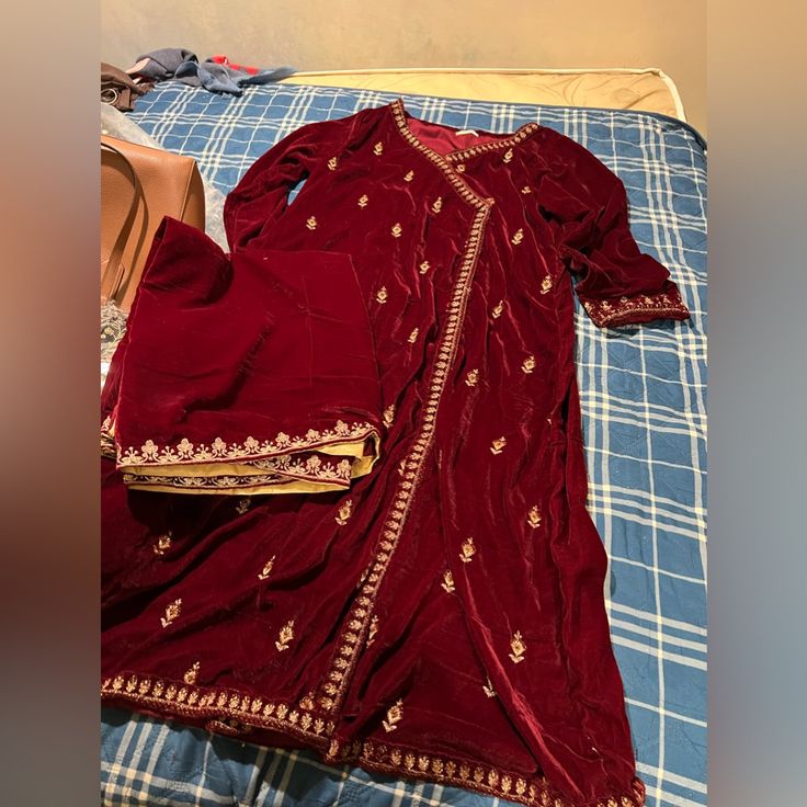 Maroon Calvert Dress Brand New By Mannat Clothing .Angrakha Style Frock And Velvet Shawl Size Xl Maroon Frock, Angrakha Style Frock, Angrakha Dress, Vintage Satin Dress, Angrakha Style, Embroidered Mesh Dress, Velvet Shawl, Cutout Sweater, Dresses Beautiful