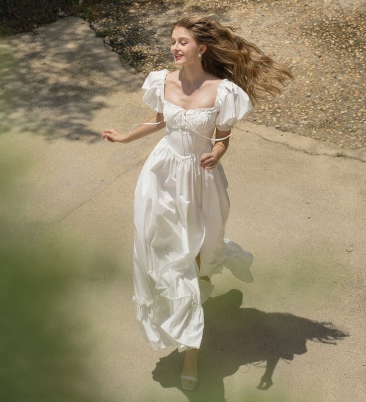 White Dresses Aesthetic, White Dress Outfit Aesthetic, Wedding Photo Aesthetic, Ethereal Outfit, White Outfit Aesthetic, Fairytale Outfits, Aesthetic White Dress, White Dress Aesthetic, Girl In White Dress