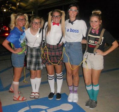 female nerd costume - Google Search Nerd Day Outfits, Homecoming Costumes, Nerd Costumes, Nerd Party, Nerds Rope, Nerd Costume, 1980s Costume, Nerd Baby, Spirit Week Outfits