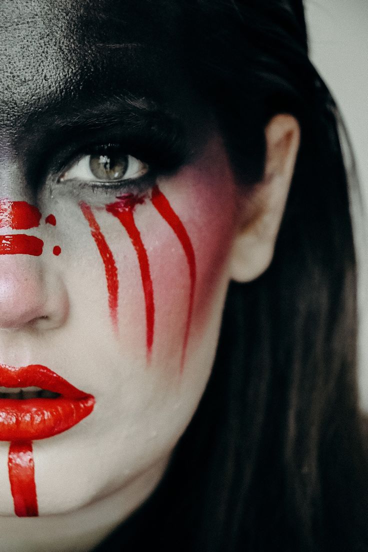 Star Wars Sith Makeup, Sith Lord Makeup Female, Sith Makeup Star Wars Female, Star Wars Makeup Ideas Dark Side, Sith Makeup Female, Jedi Makeup, Star Wars Inspired Makeup, Star Wars Makeup Ideas, Star Wars Sith Female