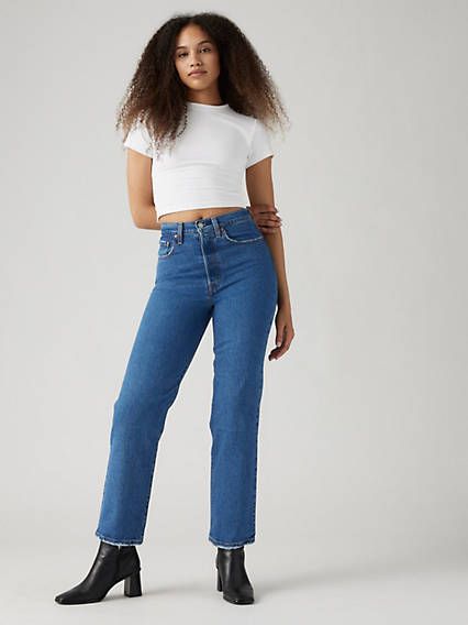 Our highest high rise yet. Our Ribcage Straight jeans;with their soaring 14-inch rise;have become a waist-defining, leg-lengthening obsession. This fit will show off your figure and make you feel as amazing as you look. A versatile fit with a flattering high-rise Finished with a classic straight leg Hits at the ankle A waist-defining, leg-lengthening obsession Levi Wedgie Straight Jeans, Levis Ribcage Straight Ankle Jeans, Levis Ribcage Straight, Levi's Ribcage, Levis Outfit, Levis Ribcage, Straight Ankle Jeans, Paris Outfits, Best Jeans