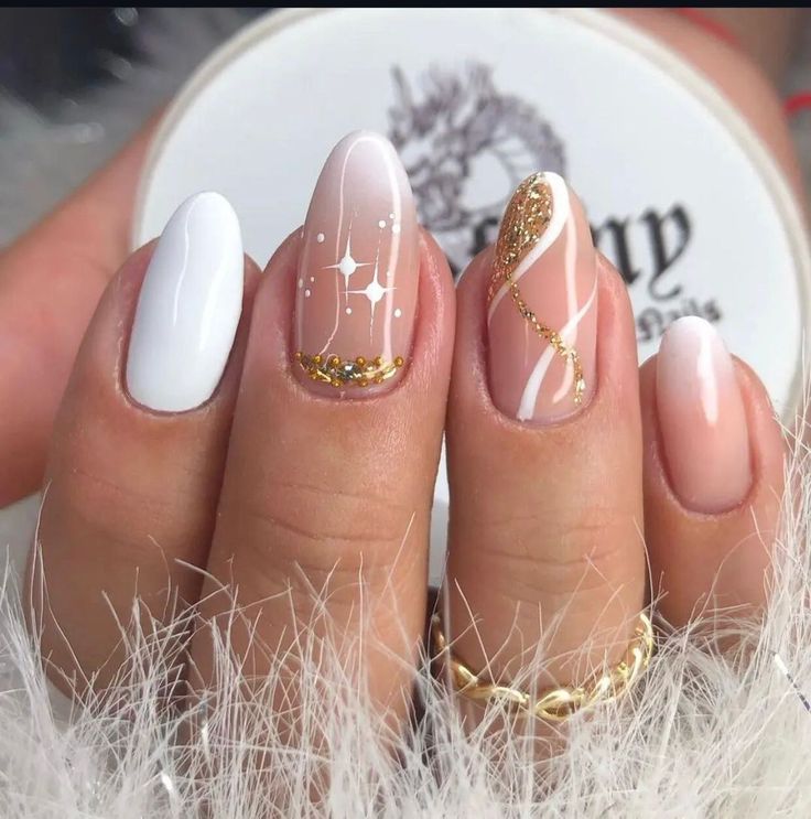 ✨ Kylie Nails, August Nails, Holiday Nail Designs, Almond Nails Designs, Almond Nail, New Year's Nails, Manicure E Pedicure, Nude Nails, Blue Nails