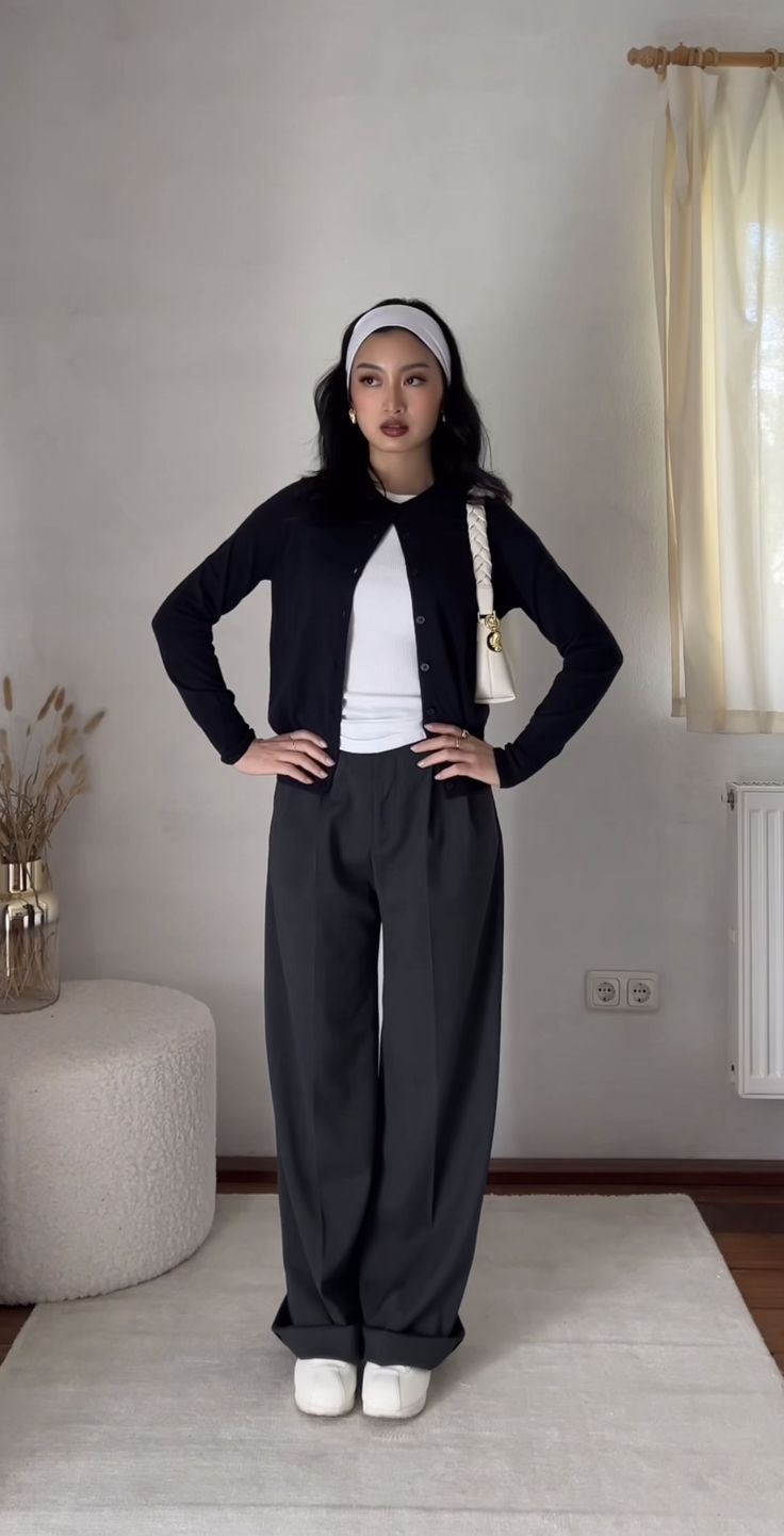 Classy Ootd Casual, Outfit Ideas Corporate, Sweater Vest Top Outfit, Formal Outfits For Cold Weather, Everyday Outfits University, Office Semi Casual Outfit, Jakarta Outfit Ideas, Plaid Pants Outfit Women Work, Modest Sophisticated Outfits