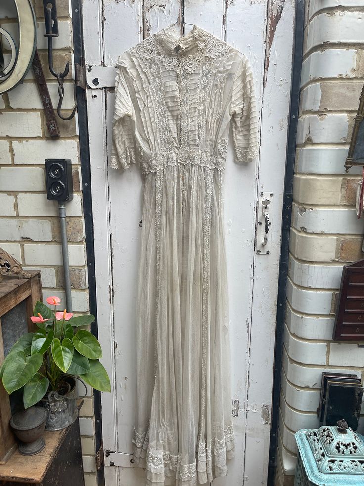 Antique Edwardian Long White Lace Dress Size XS UK 6/8 - Etsy Long White Lace Dress, White Lace Dress Long, Gibson Girl, White Lace Dress, Lace White Dress, Belle Epoque, White Lace, Lace Dress, Favorite Outfit