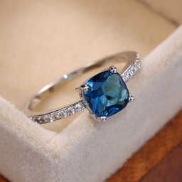 Wide Wedding Bands, Womens Rings Fashion, Blue Gemstone Rings, Cubic Zirconia Engagement Rings, Blue Ring, Square Rings, Elegant Ring, Peacock Blue, Accessories Rings