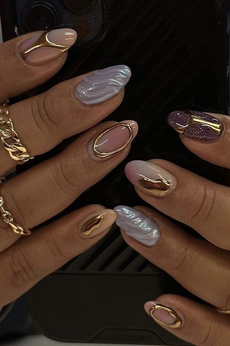 Galactic Nail Designs, Latina Almond Nails, Jade Stone Nails, Nail Inspo Trendy 2024 Spring Almond, Funky Nails Inspo Summer, Alternative Nail Ideas, Alternative Nails Designs, Artsy Nails Designs, Gold Detail Nails