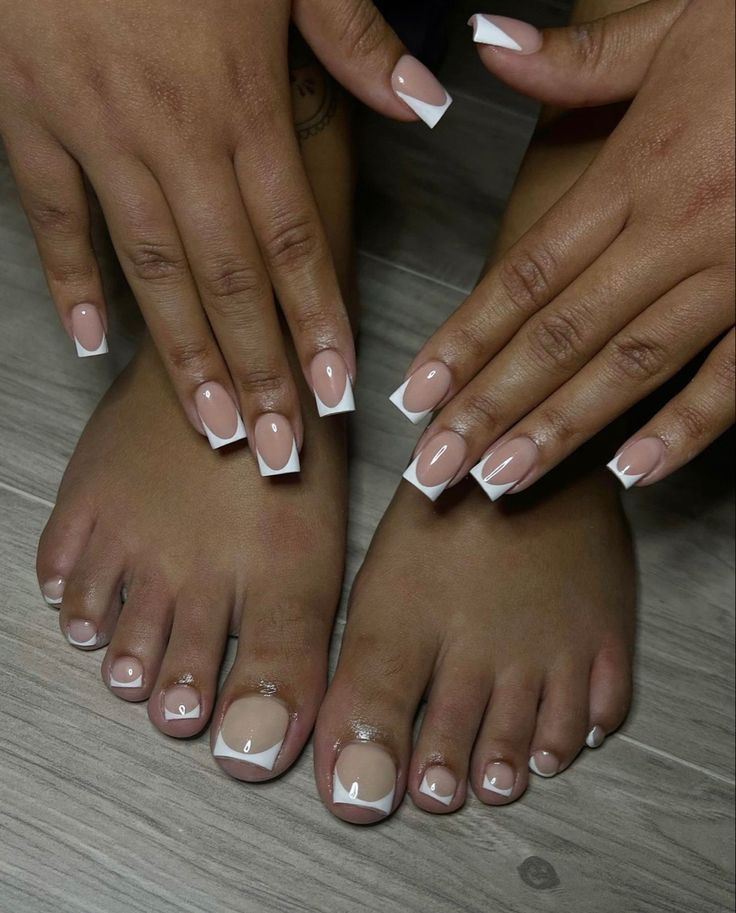 Short White Nails French Tip, White French Tip Nails And Toes, Acrylic Overlay, Gel Toe Nails, Acrylic Toe Nails, French Tip Acrylic Nails, Work Nails, Short Square Acrylic Nails, Nails For Women